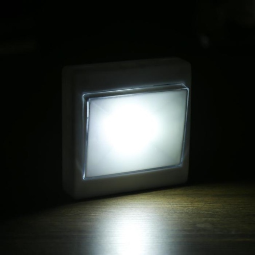 Ночник LED пластик на магните от батареек "Выключатель однокнопочный" 2,5х8х10 см 1928643 фото 2