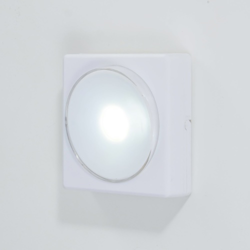 Ночник "Квадро" LED от батареек 4хАА белый 2х9х9 см